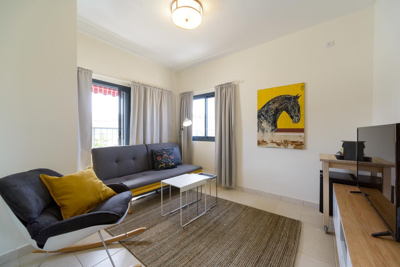 Luka 15 - By Beach Apartments Tlv Tel Aviv Rum bild